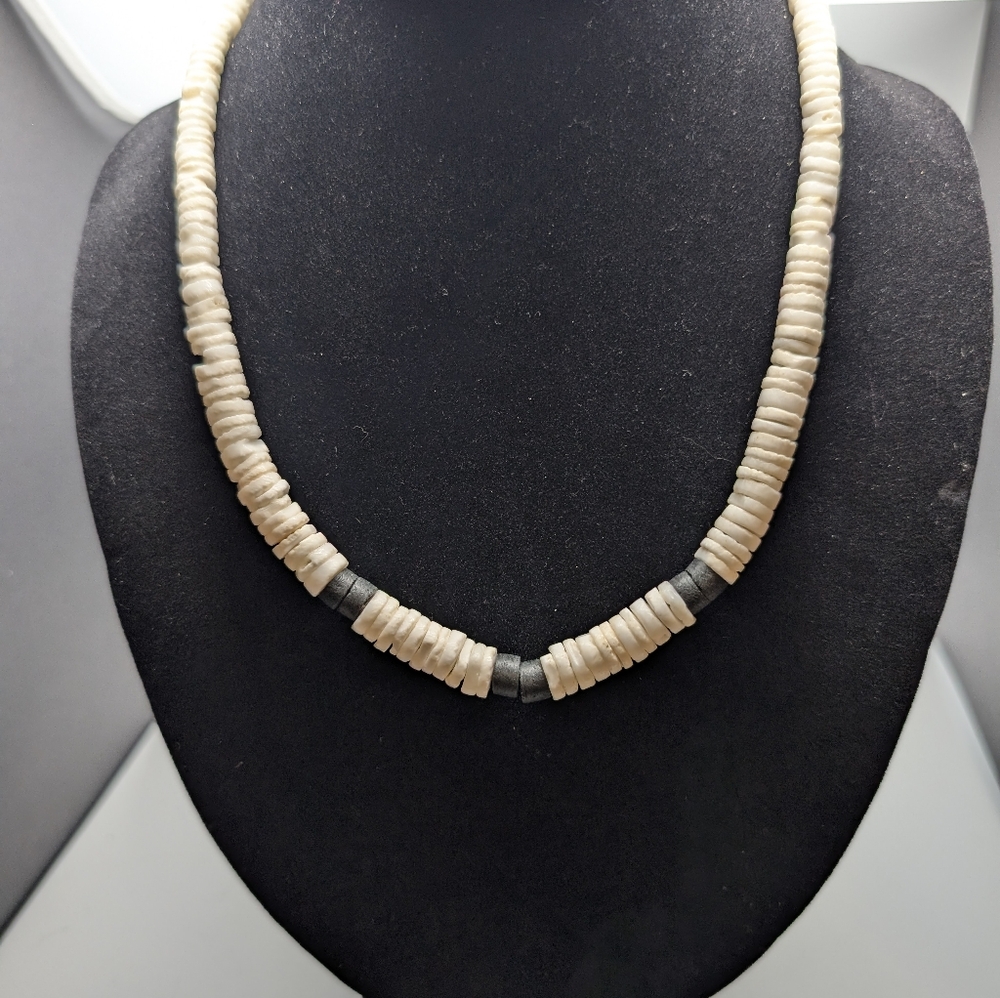 Surfer Shell Necklace w/ barrel Clasp